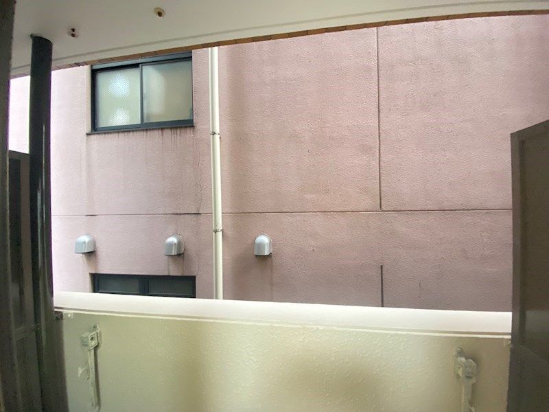 �y���]�z�@