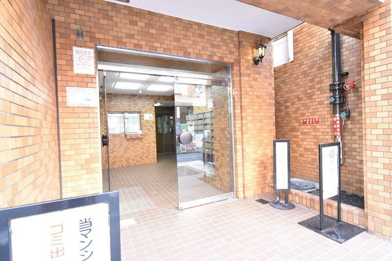 �y�G���g�����X�z�@