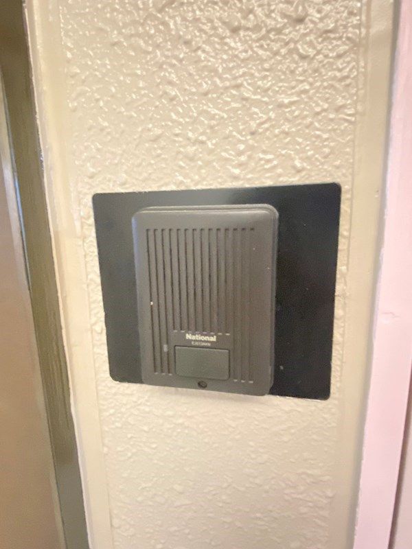 �y�Z�L�����e�B�z�@