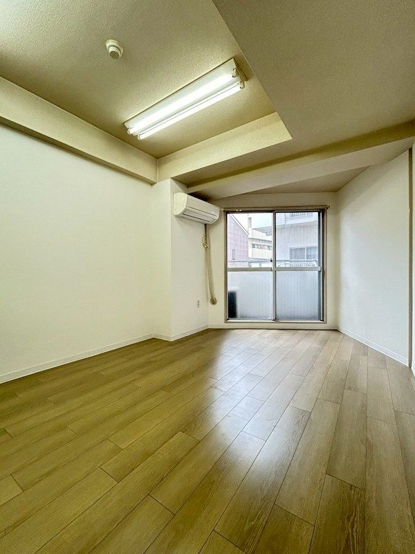 �y���ԁE���r���O�z�@