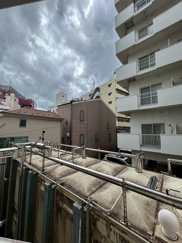 �y���]�z�@