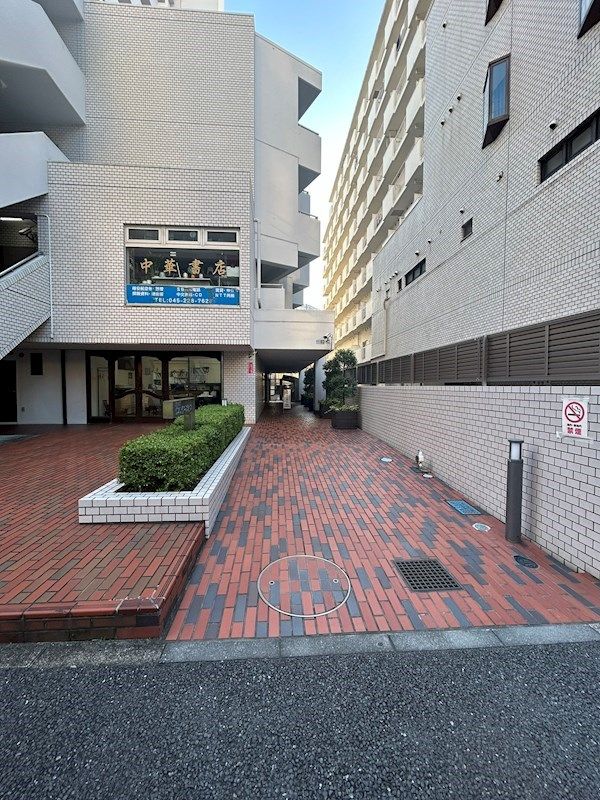 �y�G���g�����X�z�@