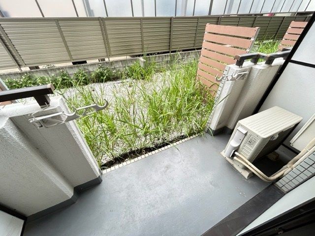 �y���]�z�@