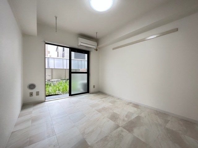 �y���ԁE���r���O�z�@