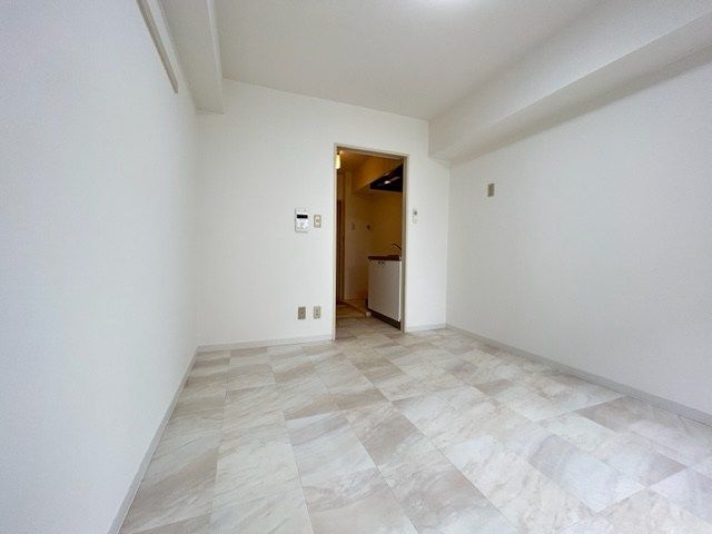 �y�Q���z�@