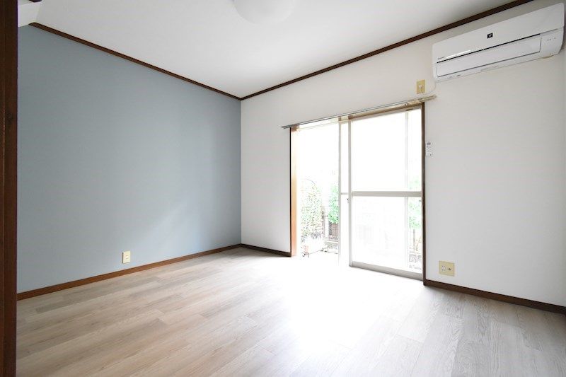 �y���ԁE���r���O�z�@