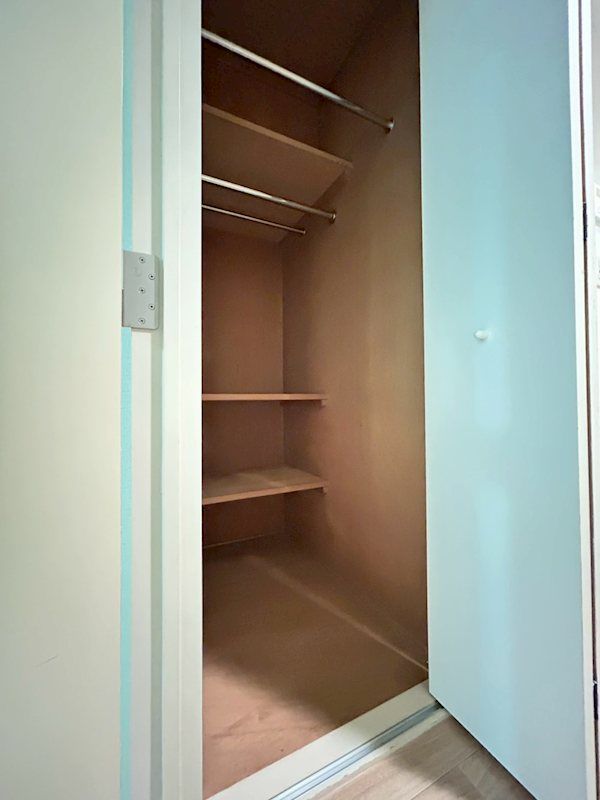 �y���[�z�@���s������A�n���K�[�p�C�v3�{�t���֗̕��ȃN���[�[�b�g�ł�