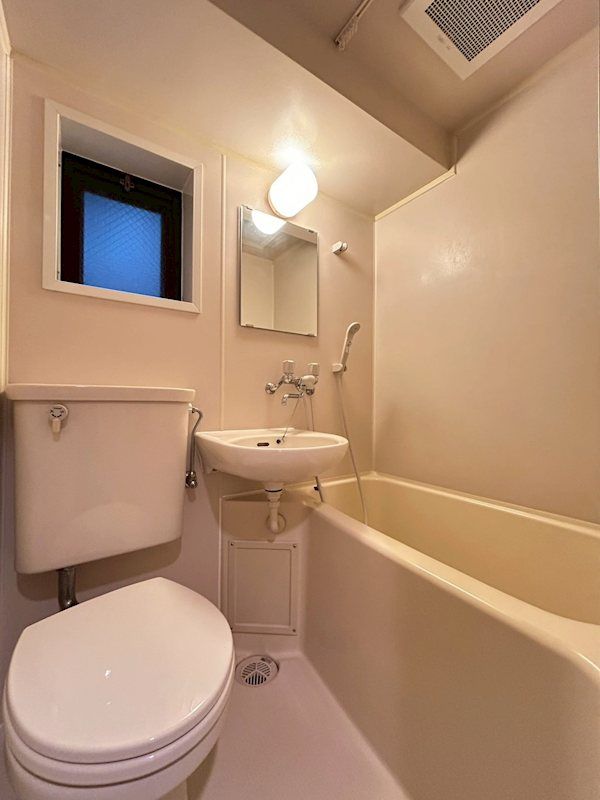 �y�o�X�z�@�|���̂��₷��3�_���j�b�g�o�X