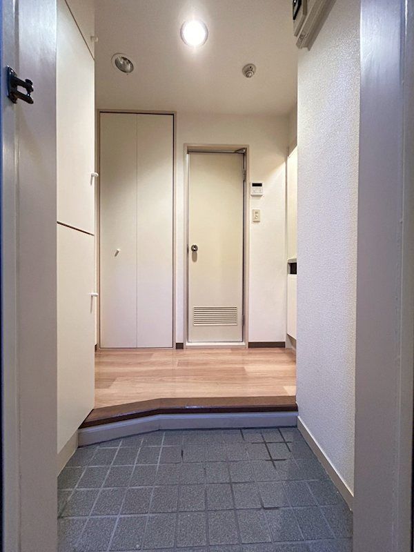 �y���ցz�@���ɑ�e�ʂ̃V���[�Y�{�b�N�X������܂�