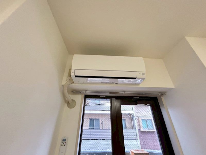 �y���̑��ݔ��z�@�ݔ��̃G�A�R���@�V�i�ł�