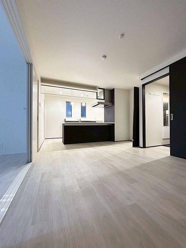 �y���ԁE���r���O�z�@