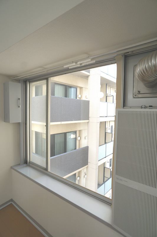 �y���]�z�@