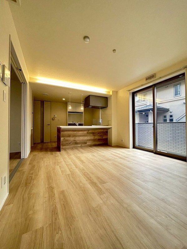 �y���ԁE���r���O�z�@