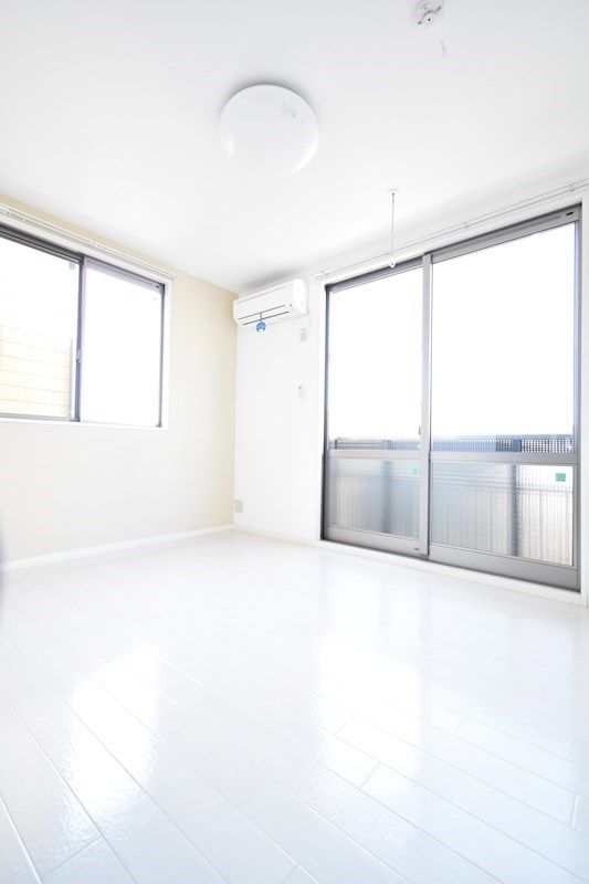 �y���ԁE���r���O�z�@