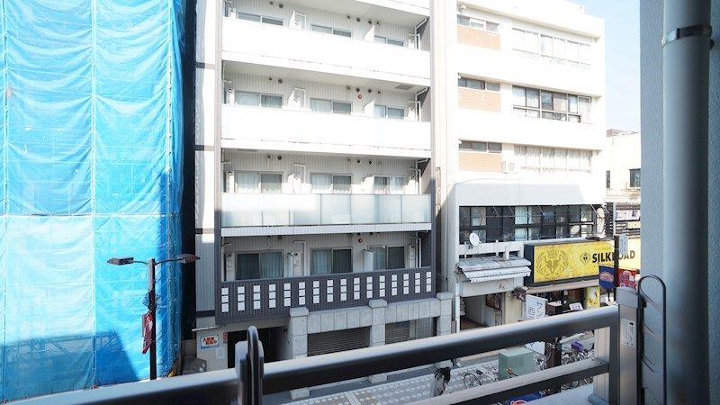 �y���]�z�@