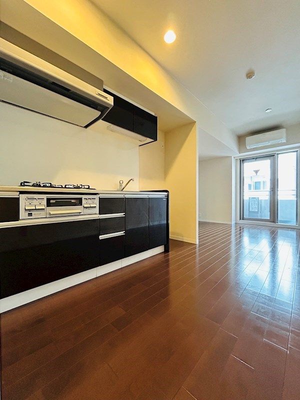 �y���ԁE���r���O�z�@