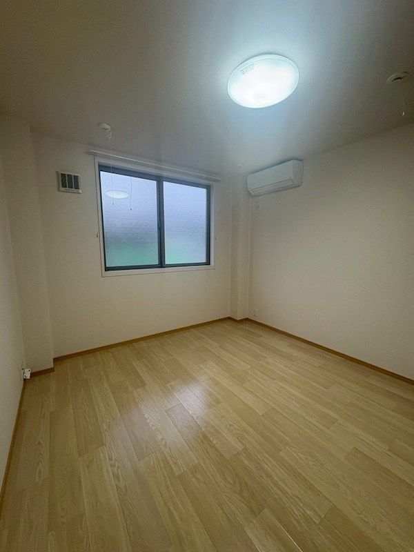 �y���ԁE���r���O�z�@��Ƃ�̂���7���m���ŁA�����炵����炷�B