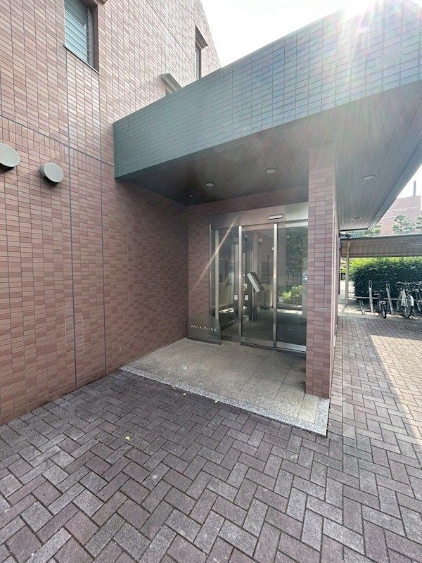 �y�G���g�����X�z�@