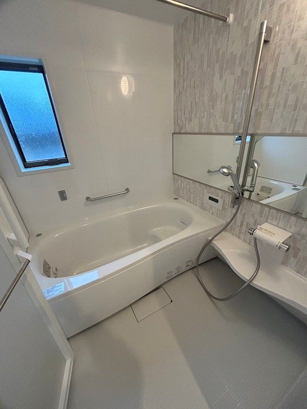 �y�o�X�z�@�o�X�g�C���ʂŉq���I�B�Ƒ��ł�����芰������₵�̃o�X���[���B