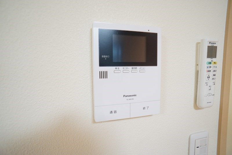 �y�Z�L�����e�B�z�@���j�^�[�t���C���^�[�z��������