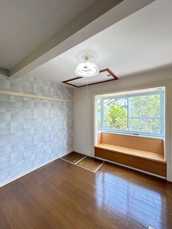 �y���ԁE���r���O�z�@