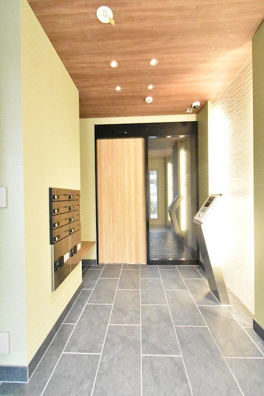 �y�G���g�����X�z�@