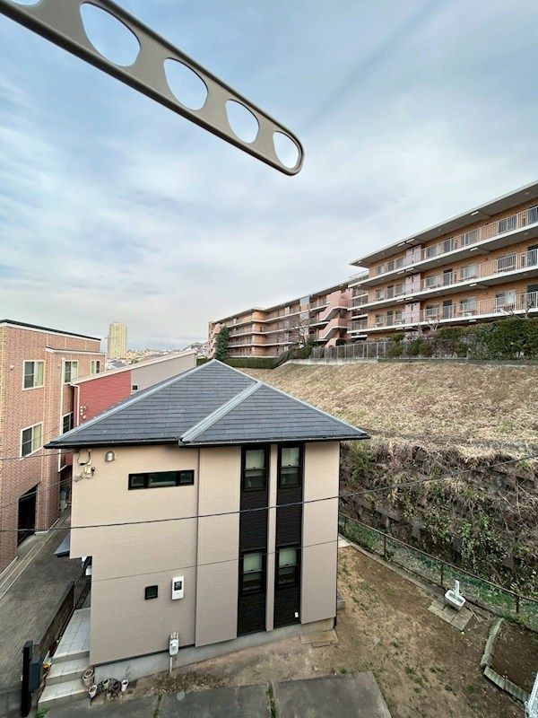 �y���]�z�@