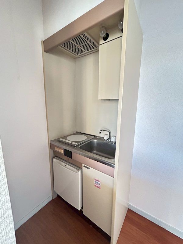 �y�L�b�`���z�@