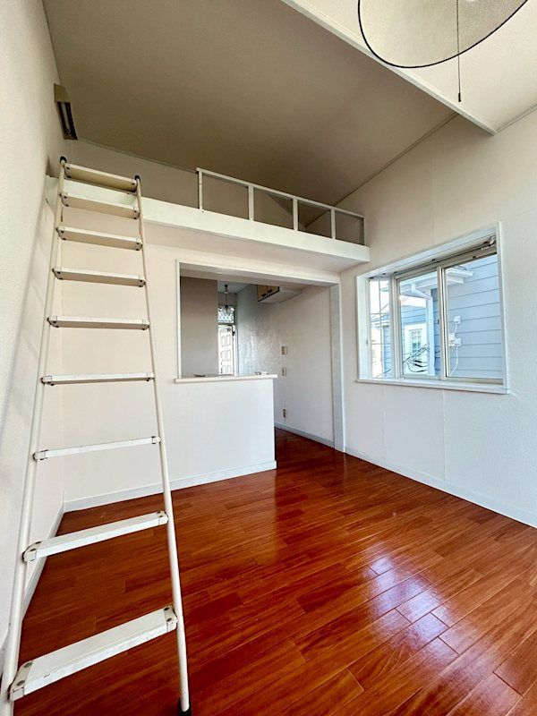 �y���ԁE���r���O�z�@