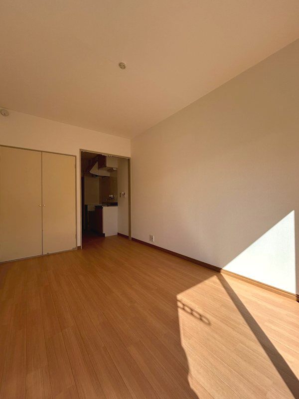 �y���ԁE���r���O�z�@