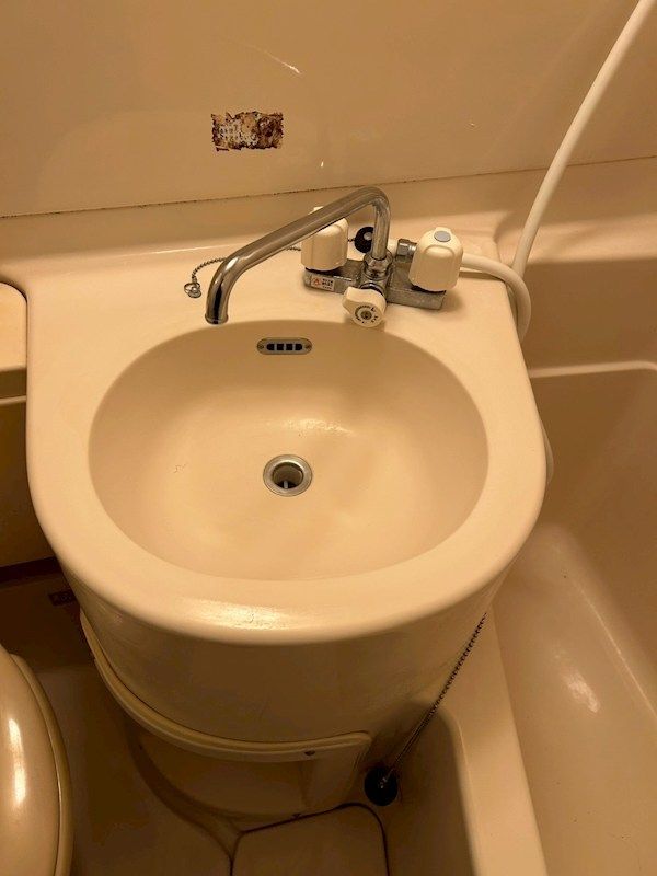 �y���ʏ��z�@�o�X�E�g�C���E���ʂ��܂Ƃ܂���3�_���j�b�g