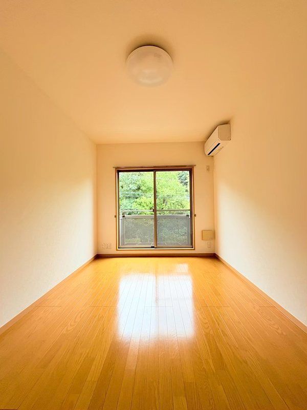 �y���ԁE���r���O�z�@