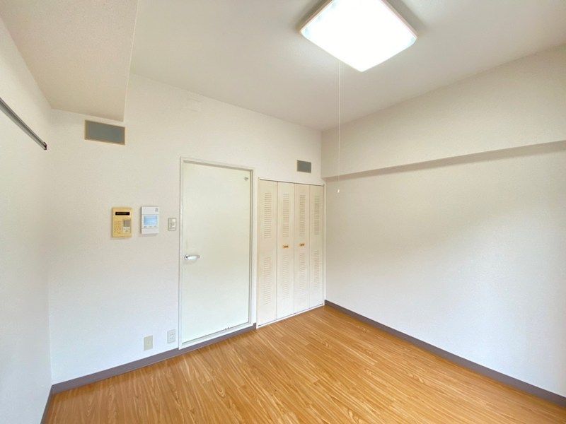 �y�Q���z�@