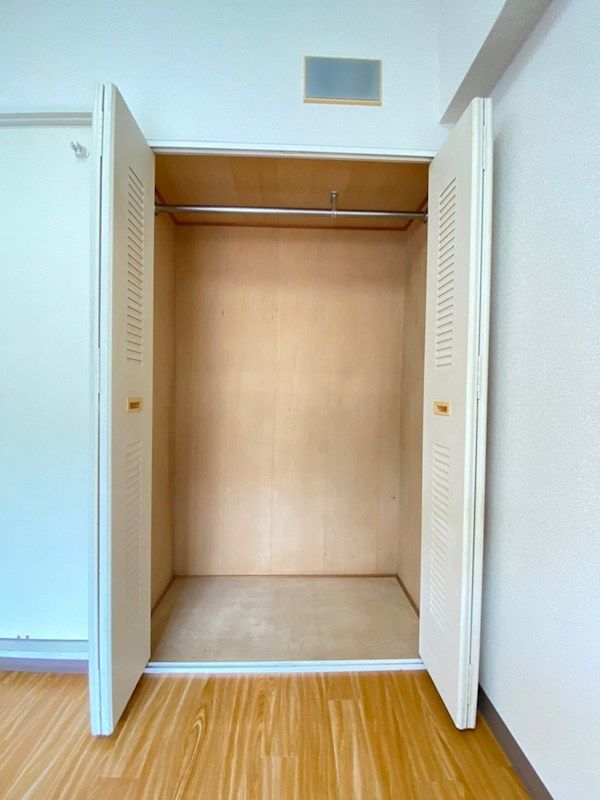 �y���[�z�@���s���̂���N���[�[�b�g�ňߗނ��������X�b�L�����[�B