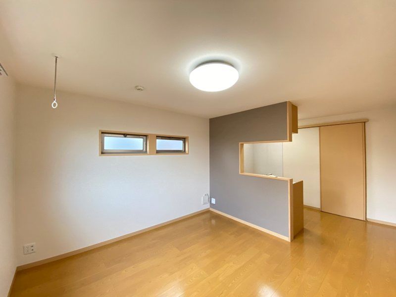 �y���ԁE���r���O�z�@