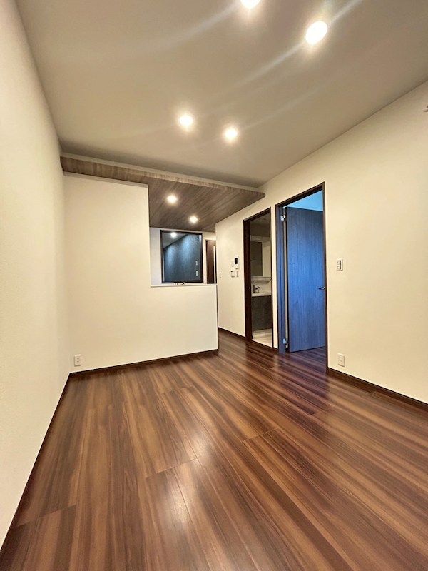 �y���ԁE���r���O�z�@