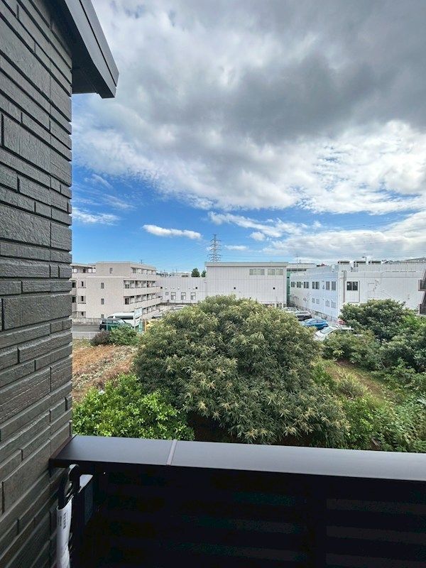 �y���]�z�@