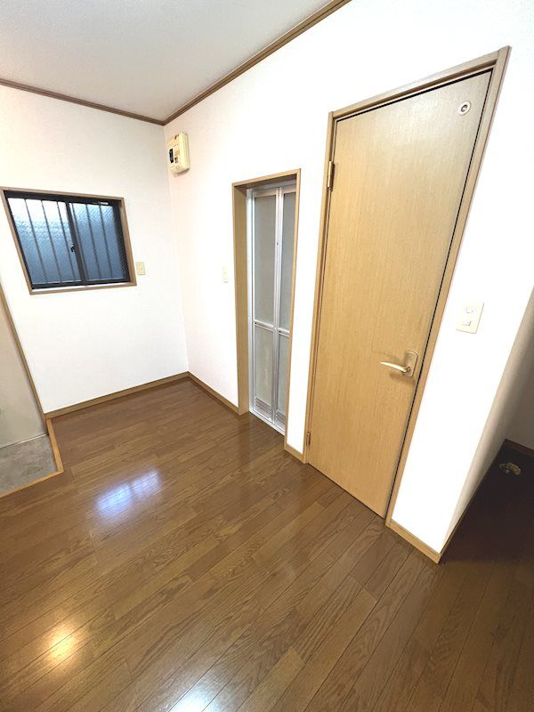 �y���ԁE���r���O�z�@