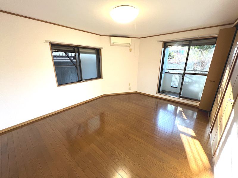 �y���̑������E�X�y�[�X�z�@