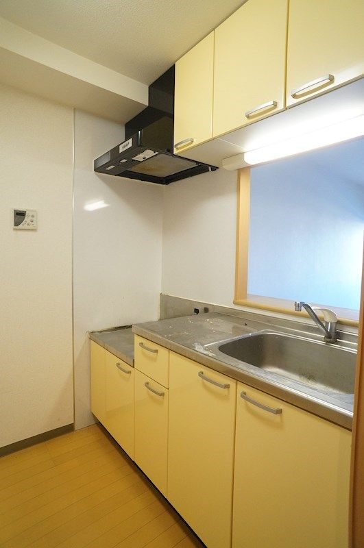 �y�L�b�`���z�@