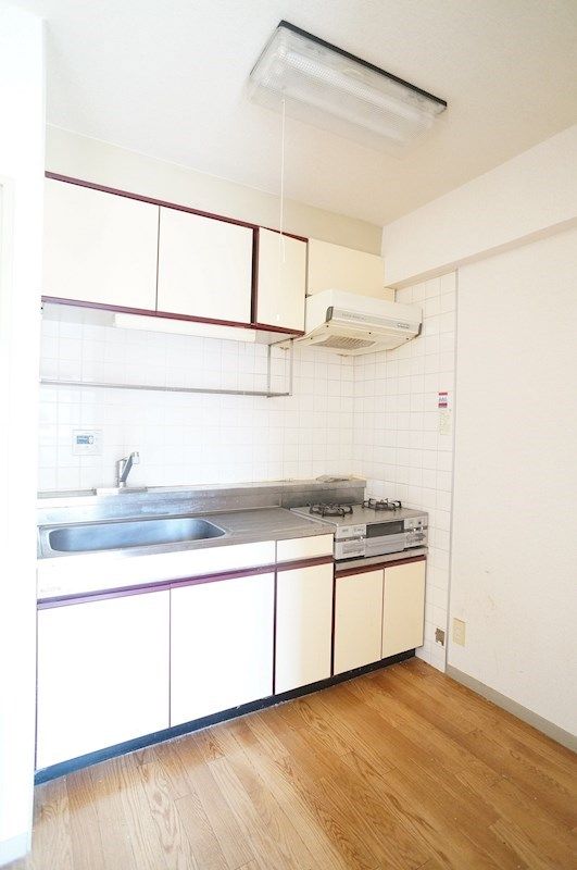 �y�L�b�`���z�@