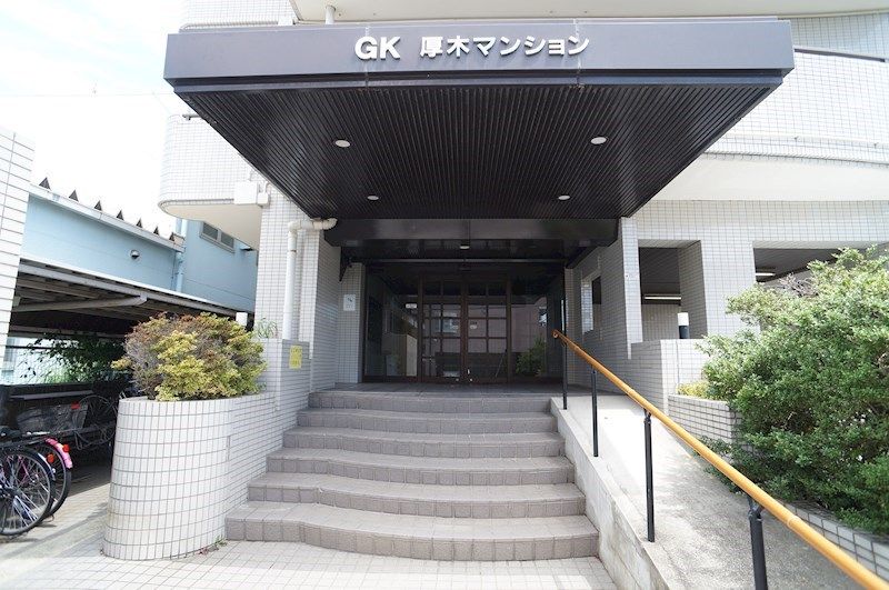 �y�G���g�����X�z�@