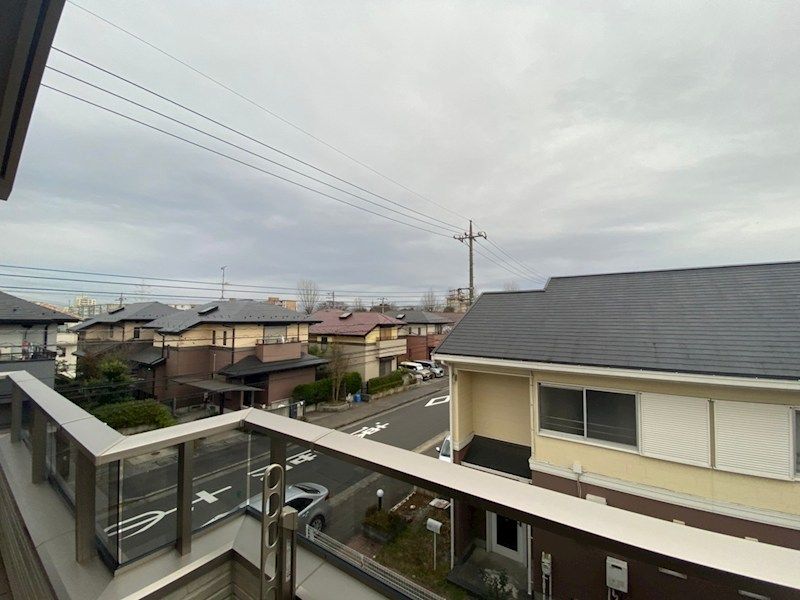 �y���]�z�@