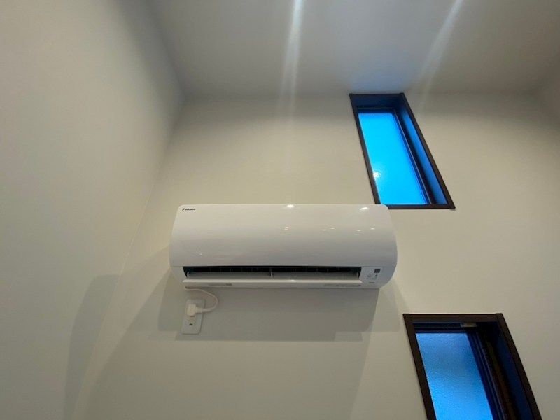 �y���̑��ݔ��z�@��N�����K�ɉ߂�����G�A�R�������B