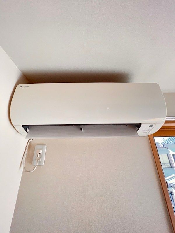 �y���̑��ݔ��z�@��N�����K�ɉ߂�����G�A�R�������B