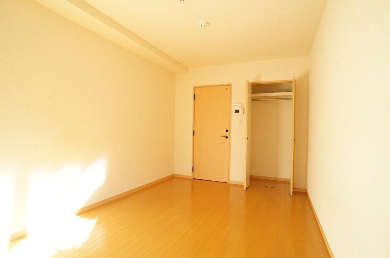 �y���ԁE���r���O�z�@