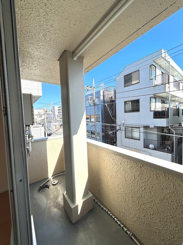 �y���]�z�@