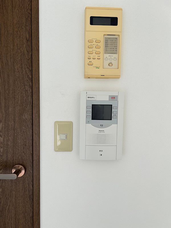 �y�Z�L�����e�B�z�@�O���W���̎ʐ^�ł�