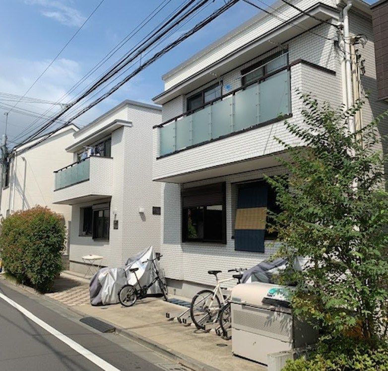 �y�����O�ρz�@���̖͂ڂ������X�^�C���b�V���ȘȂ܂��B�������ꂽ�f�U�C���̊O�ςł��B