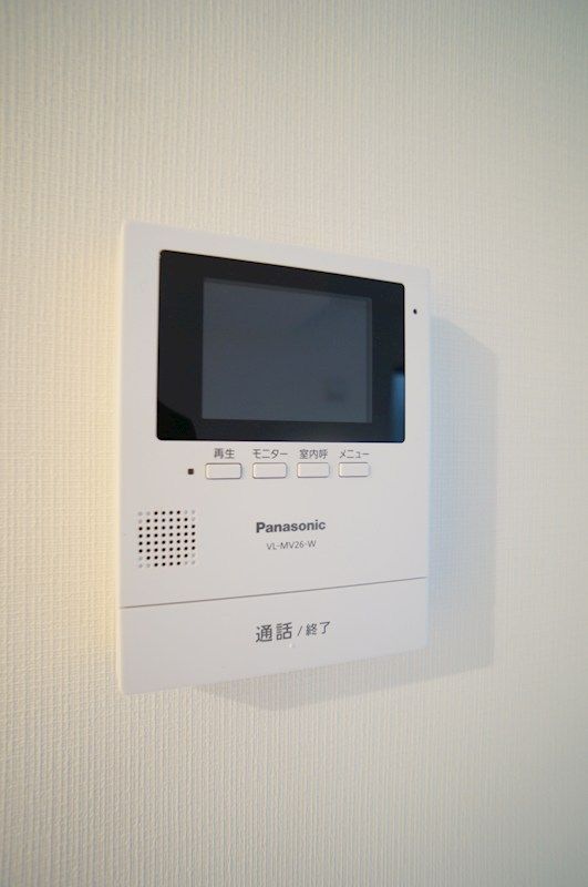 �y�Z�L�����e�B�z�@���S�ŕ֗��ȃ��j�^�[�t���C���^�[�t�H��